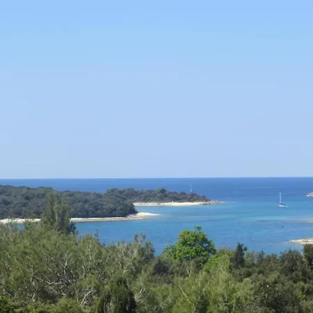 In Near Hidrobaza Pola